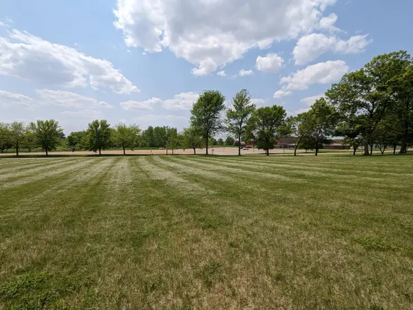 2801 & 2805 Campus DR, Albert Lea, MN 56007