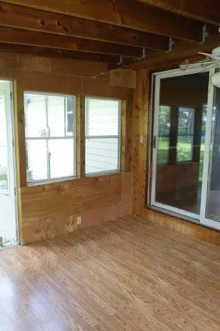 37952 Roadside LN, Montgomery, MN 56069