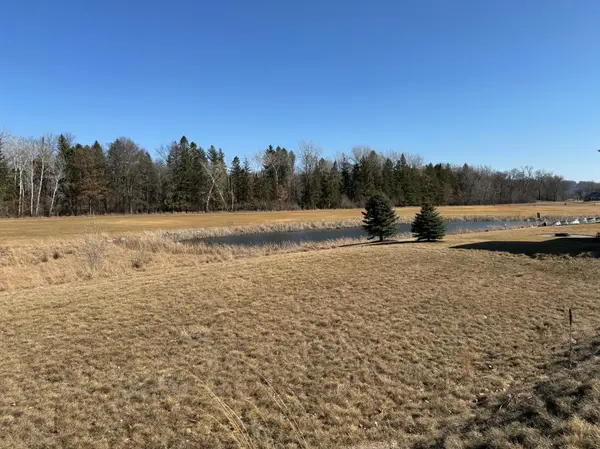 2532 Clubhouse DR, Lake City, MN 55041