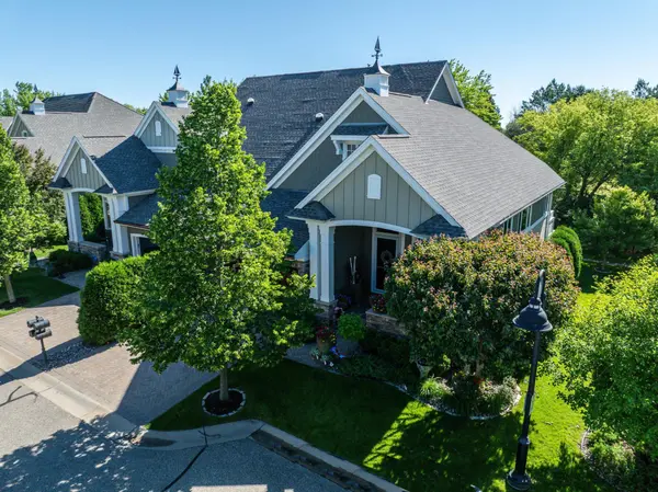 8807 Lake Riley DR, Chanhassen, MN 55317