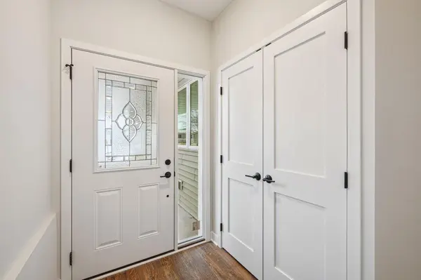 180 Morning DR, Mayer, MN 55360