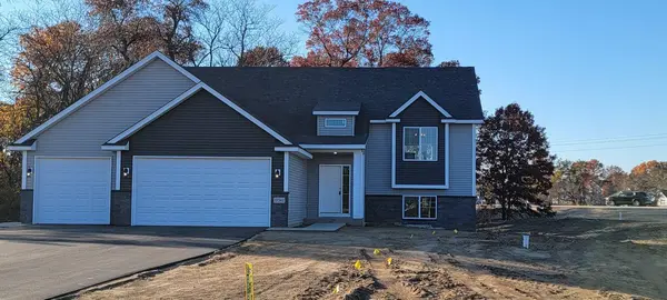407 NW Bluebird DR NW, Isanti, MN 55040