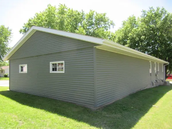 206 W 7th ST, Adrian, MN 56110