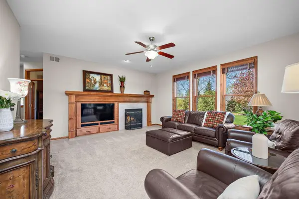 18912 Explorer TRL, Eden Prairie, MN 55347