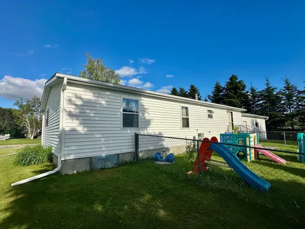 805 2nd AVE SW, Roseau, MN 56751