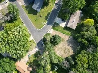 1106 Vista DR, Burnsville, MN 55337