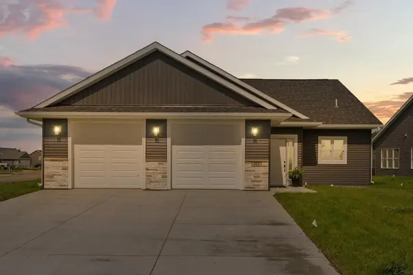 883 Escalade LN SE, Owatonna, MN 55060