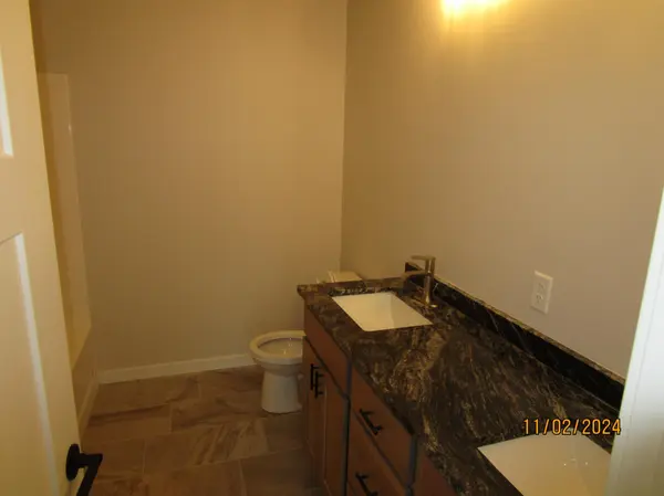 2006 Douglas Trail DR SE, Pine Island, MN 55963