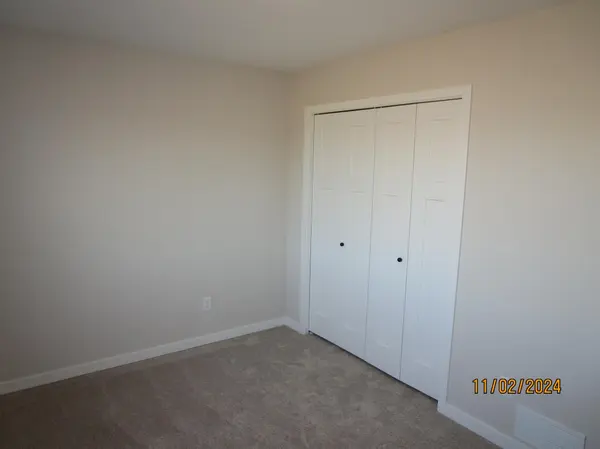 2006 Douglas Trail DR SE, Pine Island, MN 55963