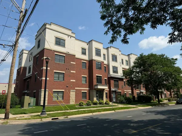 619 8th ST SE #203, Minneapolis, MN 55414