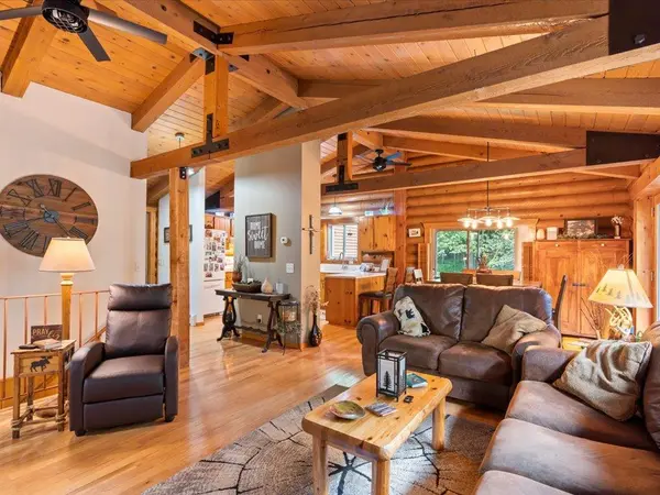 8278 Timber LN, Nisswa, MN 56468