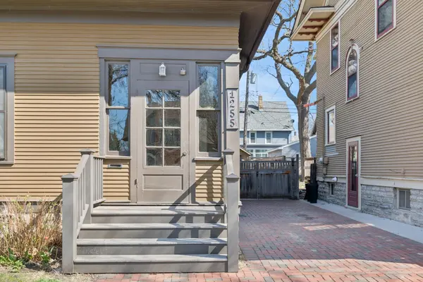 1255 Laurel AVE, Saint Paul, MN 55104