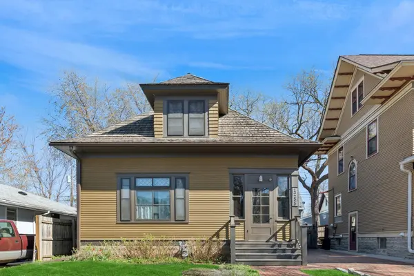 1255 Laurel AVE, Saint Paul, MN 55104