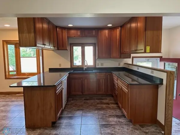 206 7th ST E, Ada, MN 56510