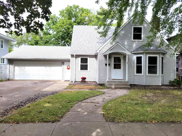 227 E Rooney AVE, Appleton, MN 56208