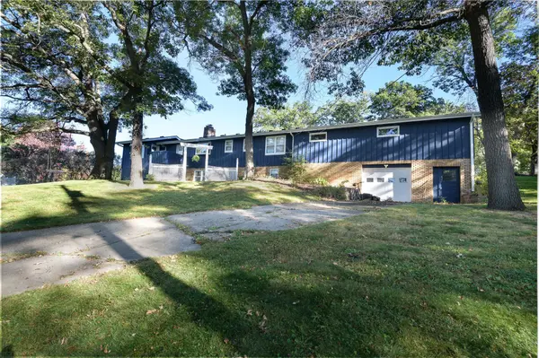 620 Brookwood LN, Sartell, MN 56377