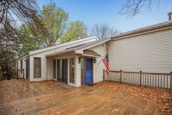 243 Dejon CT,  Woodbury,  MN 55125