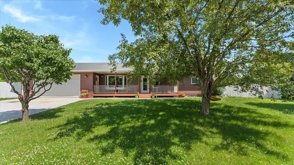 540 Western AVE N, Watkins, MN 55389