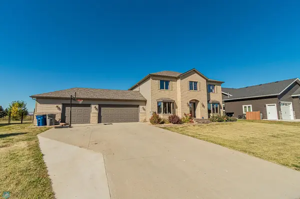 3021 41st Ave CT S, Moorhead, MN 56560