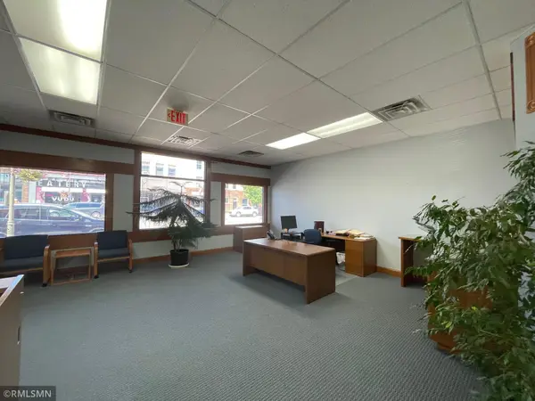 122 S Knowles AVE, New Richmond, WI 54017