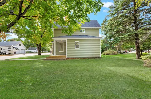 250 Agnes AVE, Maynard, MN 56260