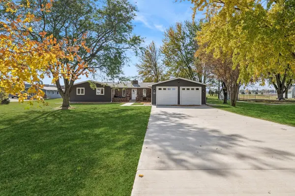 200 Greenwood AVE W, Hector, MN 55342