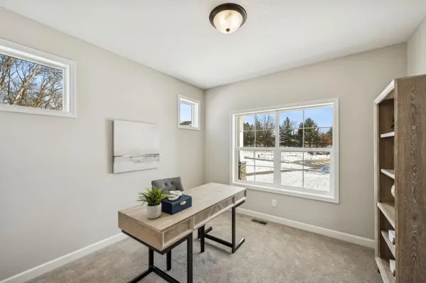 707 Yellowcrest ST SW, Delano, MN 55328