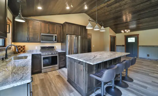 7577 Red Oak RD, Pequot Lakes, MN 56472