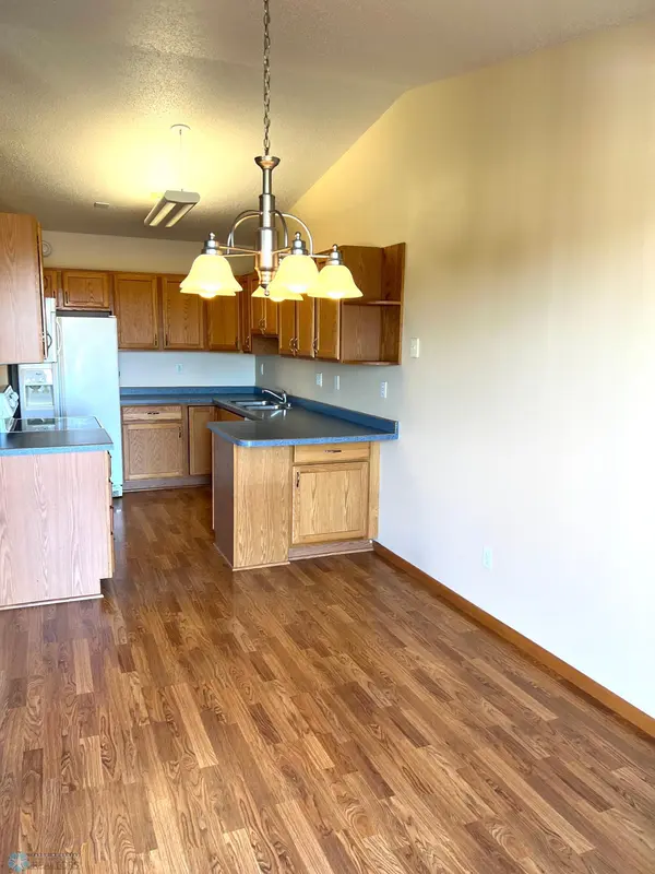 2914 7th AVE N, Moorhead, MN 56560