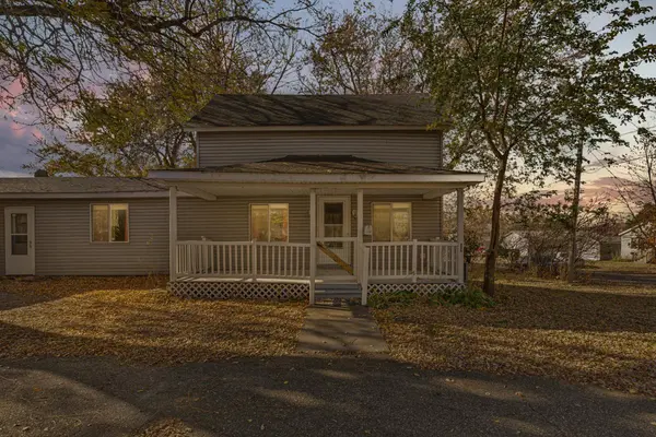 604 Hamilton ST S, Waterville, MN 56096