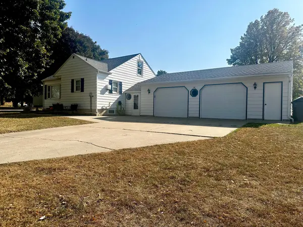 301 W 6th ST, Adrian, MN 56110