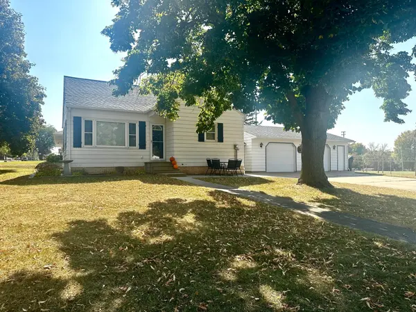 301 W 6th ST, Adrian, MN 56110