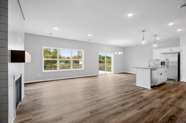 2446 Greenbriar LN, Buffalo, MN 55313