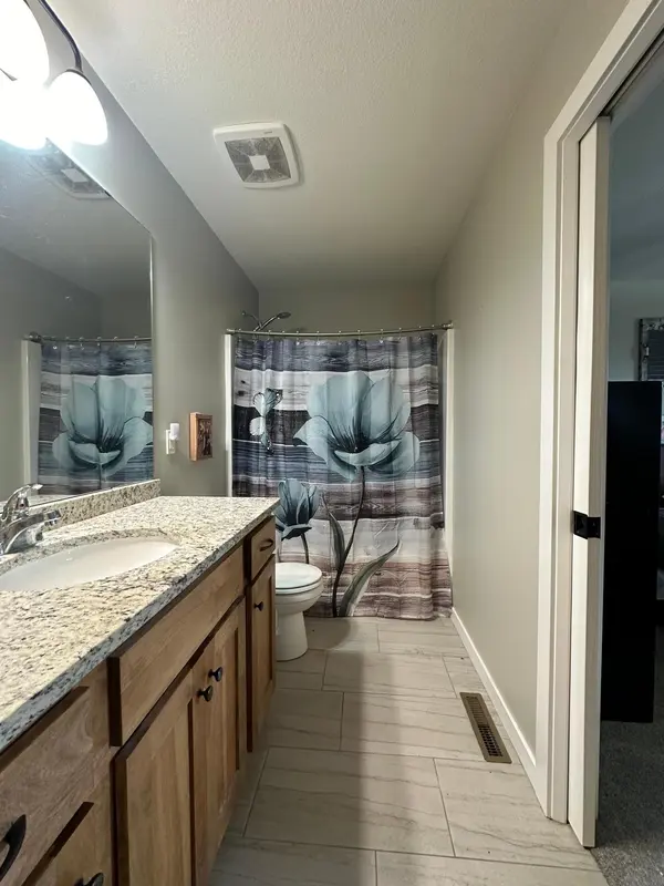 526 8th ST SW, Pine Island, MN 55963