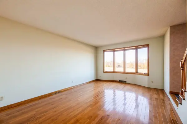 18651 S Diamond Lake RD, Dayton, MN 55327