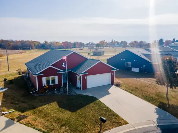 6 Abbey Ln, Kasson, MN 55944