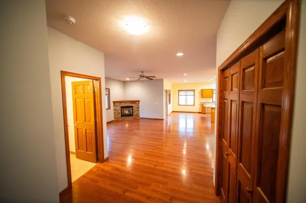 6 Abbey Ln, Kasson, MN 55944