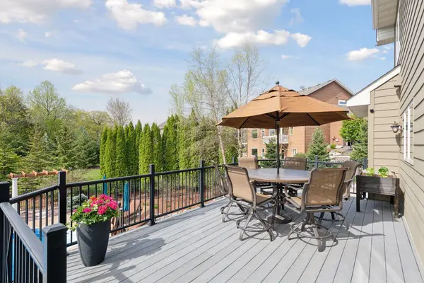 3049 Fairway DR, Chaska, MN 55318