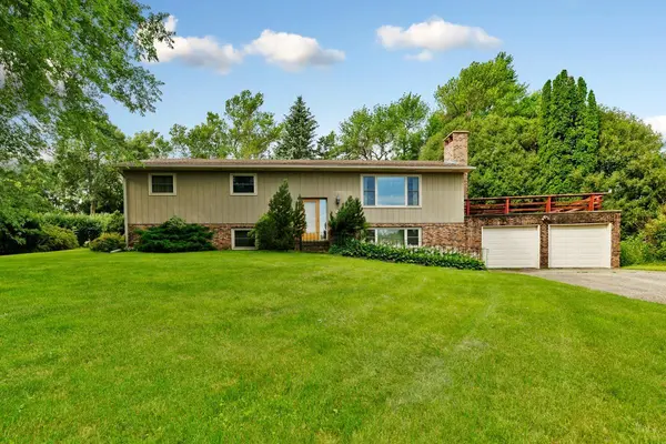 200 Half Moon RD, Wells, MN 56097