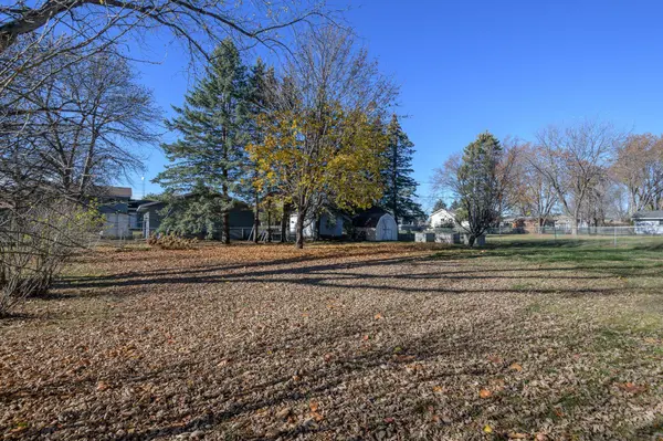 553 Aberdeen DR, Waite Park, MN 56387