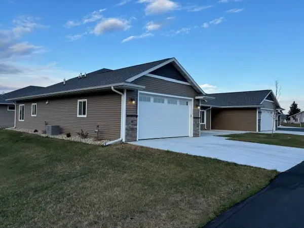 674 Voyager DR, Alexandria, MN 56308