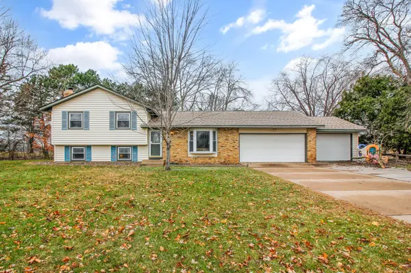2260 105th LN NW, Coon Rapids, MN 55433