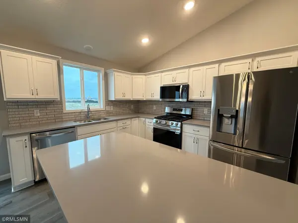 9176 27th ST NE, Saint Michael, MN 55376