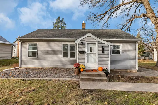 818 Franklin ST SW, Hutchinson, MN 55350