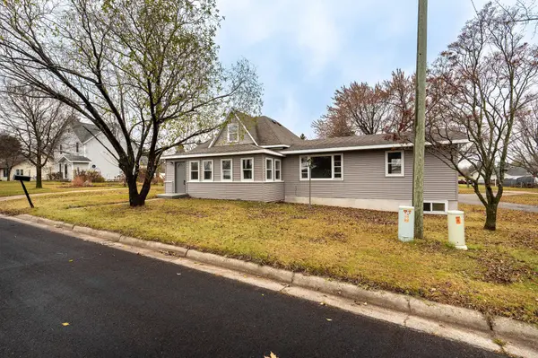 305 W Holdt ST,  Battle Lake,  MN 56515