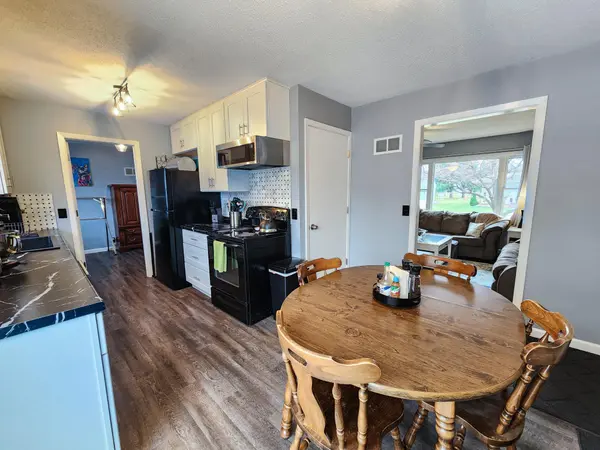 517 Risedorph ST, Le Sueur, MN 56058