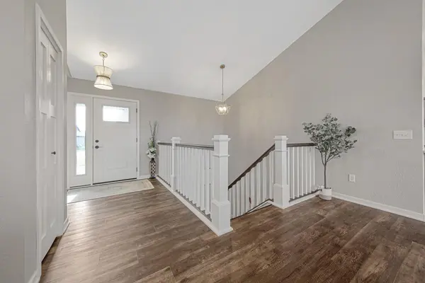 18 Sunset CT, North Mankato, MN 56003
