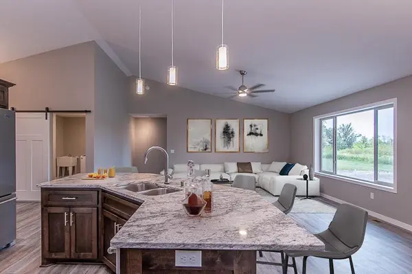 4660 Cedar Scenic ST N, Baxter, MN 56425