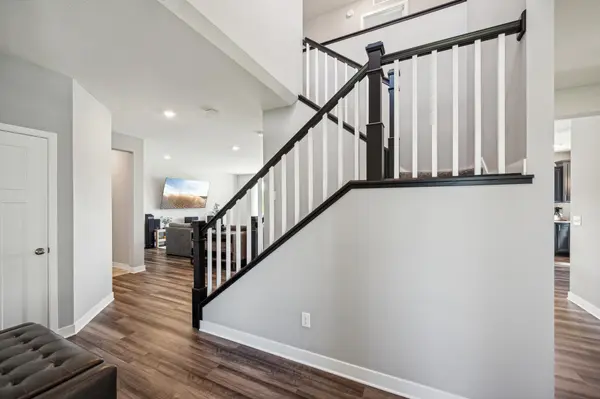 1735 Bluegrass TRL, Victoria, MN 55386