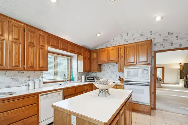10444 Fawns WAY, Eden Prairie, MN 55347